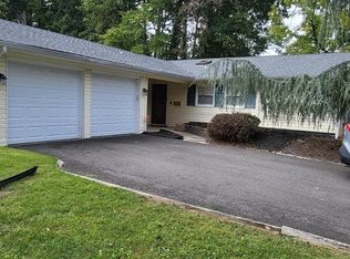 137 Eastbrook Ln, Willingboro, NJ