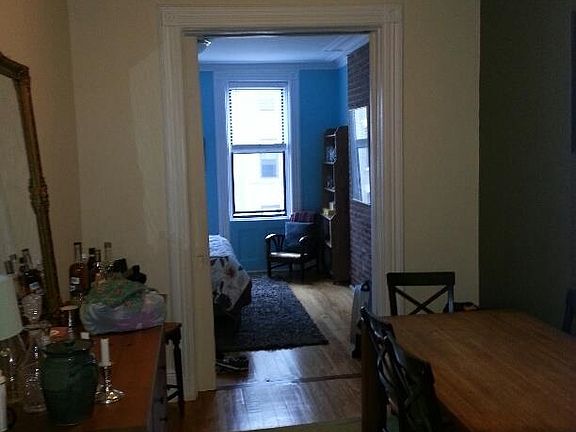 3rd image of 839 Willow Ave APT 7