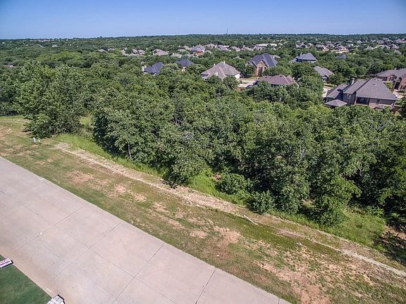 4th image of 2207 Pinnell Ct