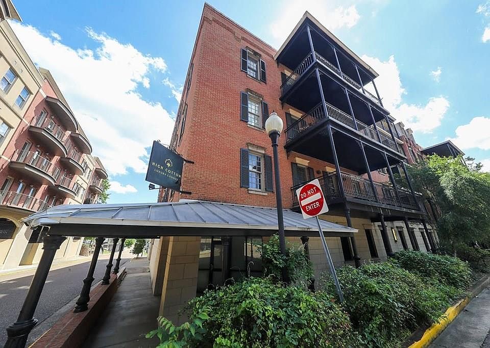 1st image of 1300 Van Buren Ave Unit 201