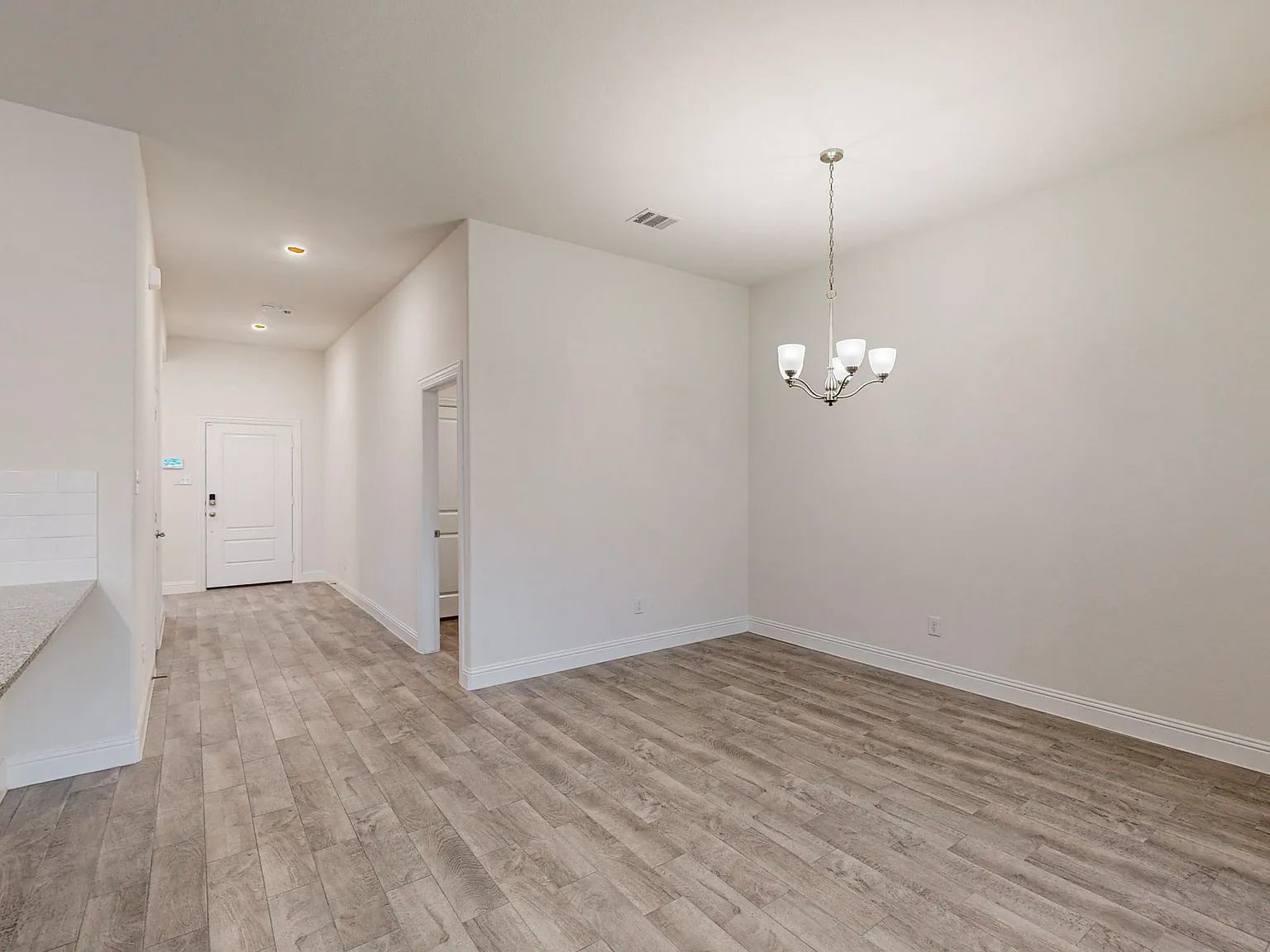 3 bed, 1785 sqft, $2,195 — Photo 4