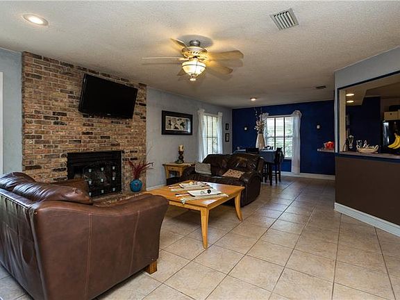 5th image of 206 N Lake Cortez Dr