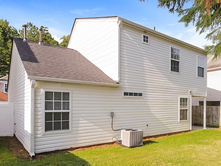 143 Oak Grove Pl — Photo 16