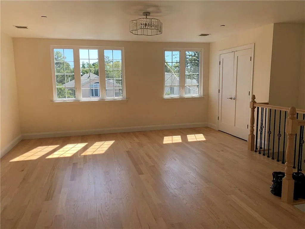3 bed, 2.0 bath, 1100 sqft, $3,650 — Photo 1