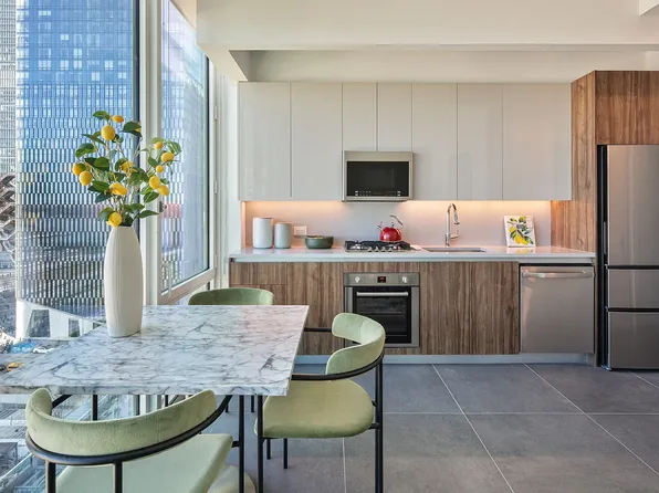 606 W 30th St, New York, NY