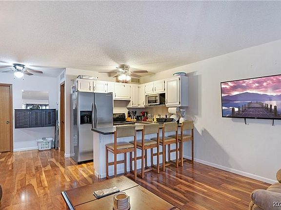 3rd image of 6620 Weston Point Dr #E-1