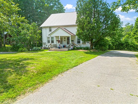 2nd image of 516 Riverside Drive