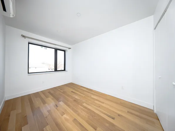 165-20 Sanford Avenue image 30 of 50