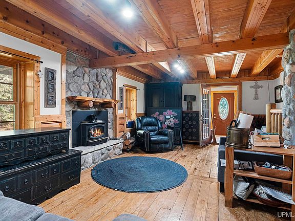 4th image of 5132 Stricker Ln