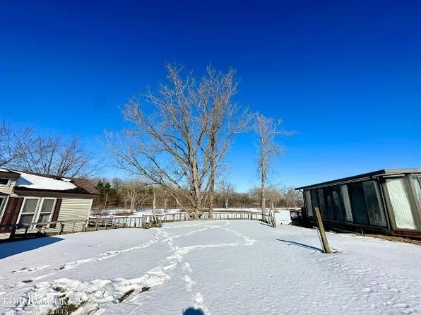 10001 E Goodall Rd #307, Durand, MI 48429