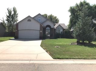 2807 Danbury Rd, Augusta, KS 67010