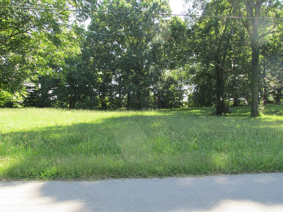1st image of 445 Rivermont Dr