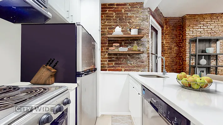 Rented by City Wide Apartments | media 6