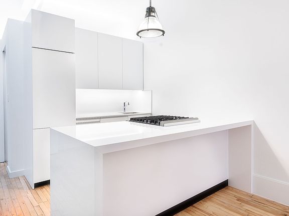 3rd image of 13 E 16th St Ste 8F