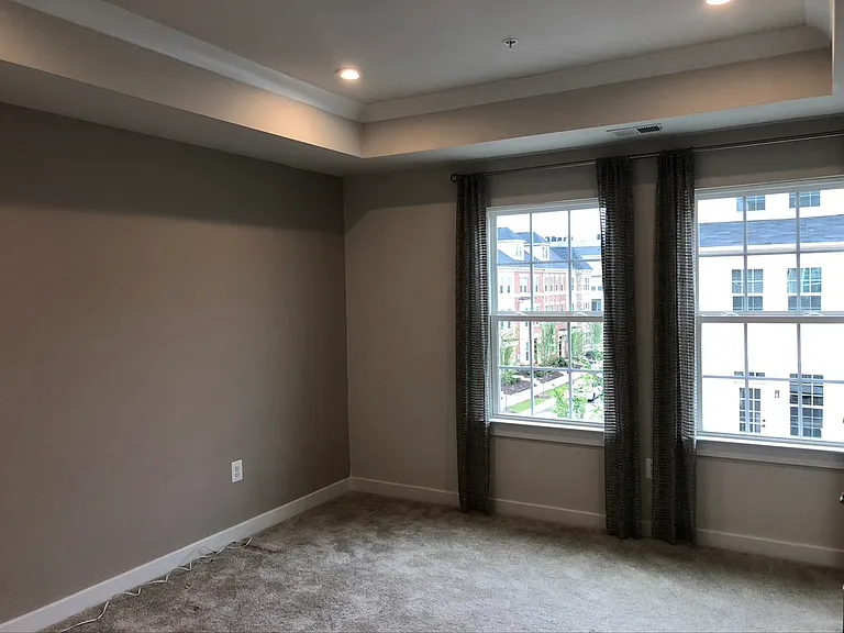 3rd floor Master bedroom