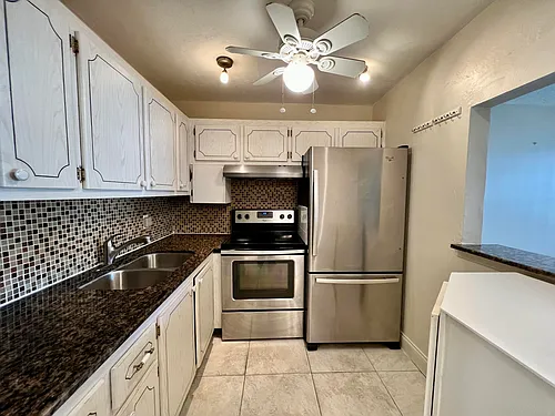 94 Windsor E Photo 1
