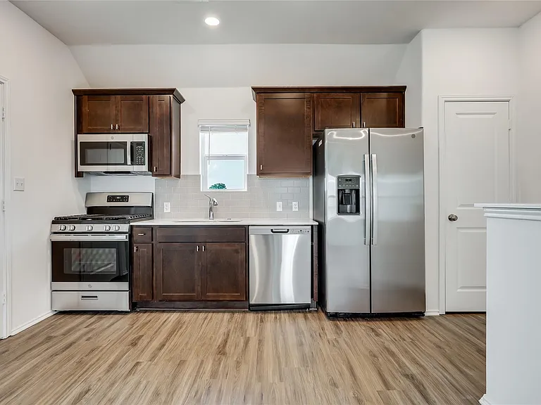 1545 Cobblecrest Ln — Photo 32