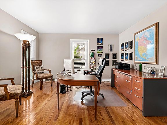 5th image of 8626 Arthur Hills Cir