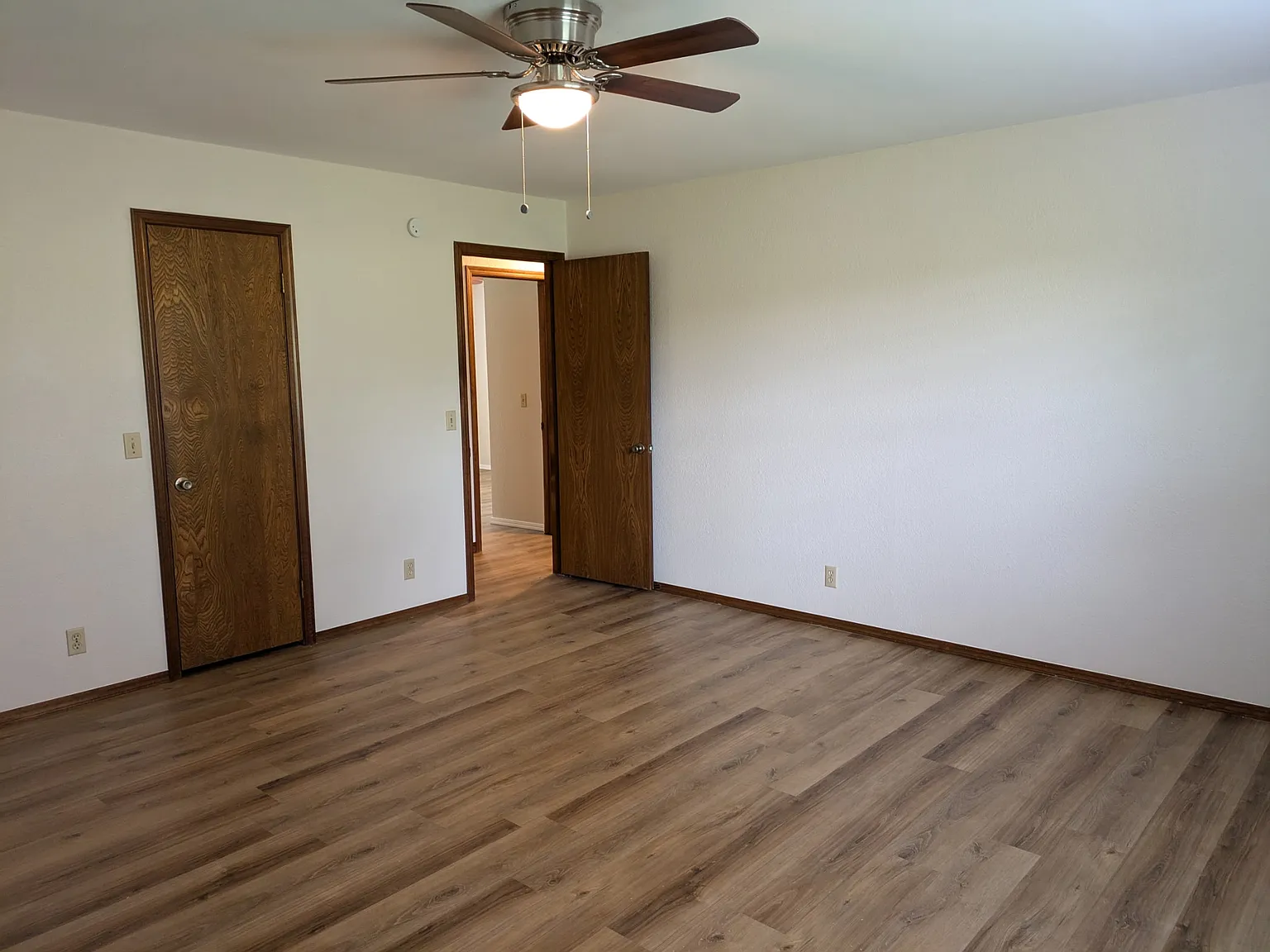 3 bed, 1900 sqft, $2,000 — Photo 3