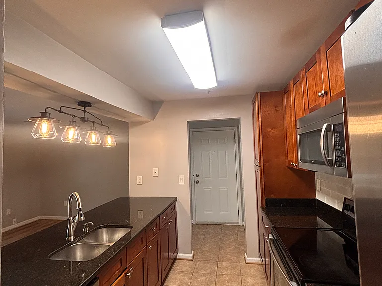14201 Wolf Creek Pl #6 — Photo 8