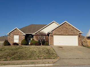 681 Reisling St, Centerton, AR 72719