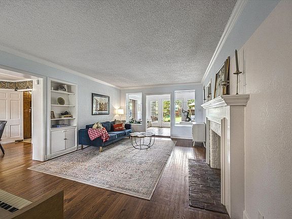 5th image of 3581 Poplar Ave