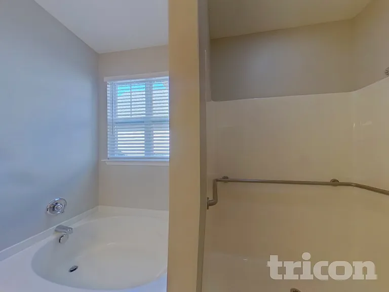 338 Bronze Dr — Photo 10