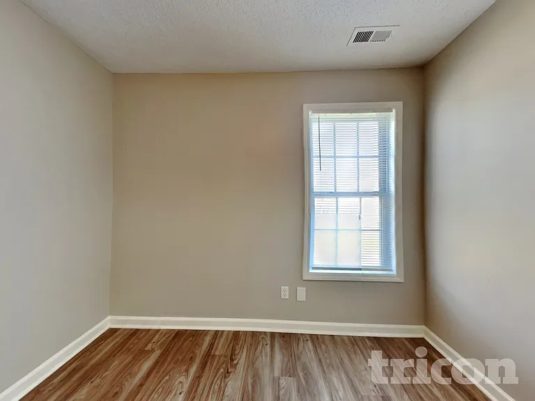 5169 Parkerwood Dr — Photo 12