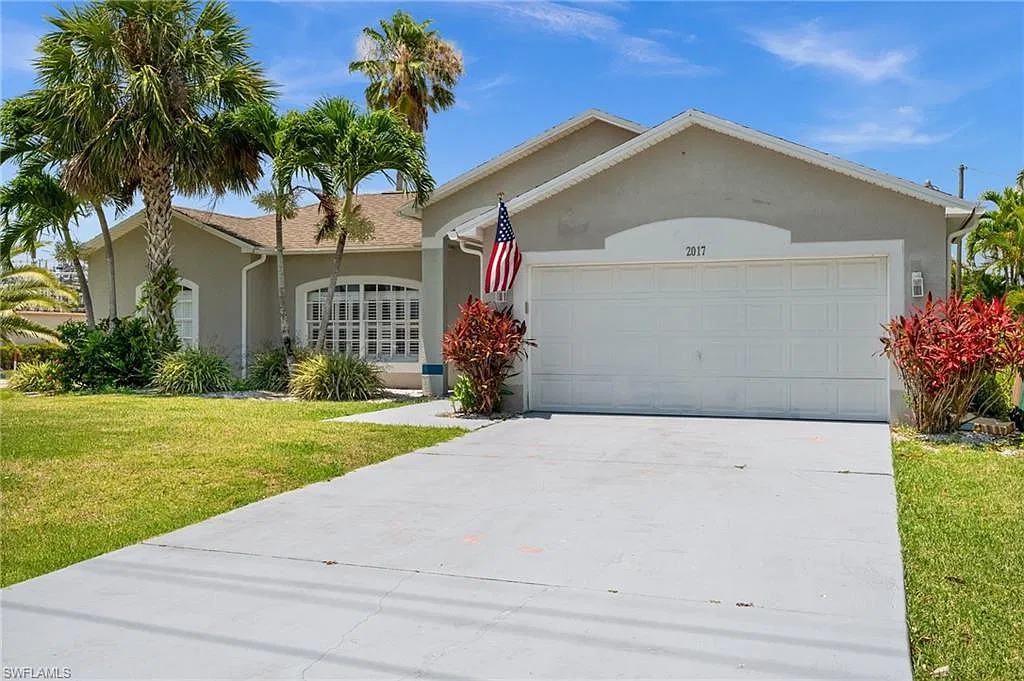 3 bed, 2.0 bath, 1718 sqft, $3,000 — Photo 4