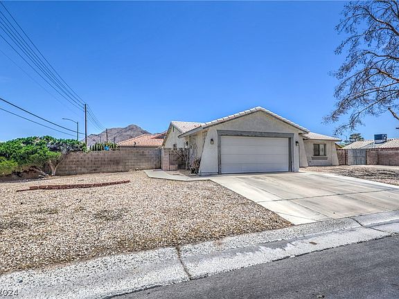3rd image of 1566 Sunrise View Dr