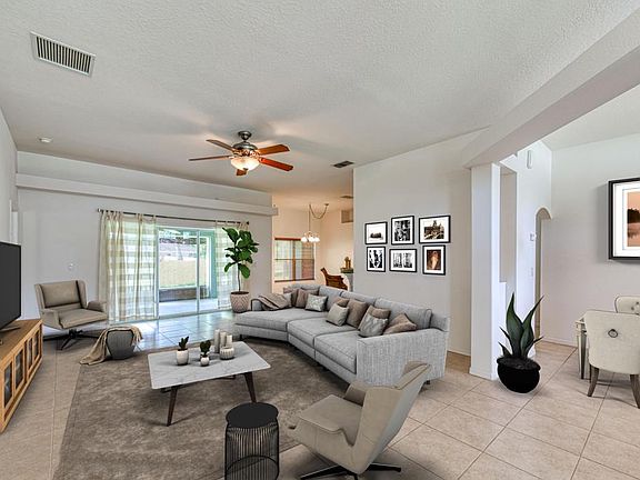 3rd image of 8007 Westmont Dr