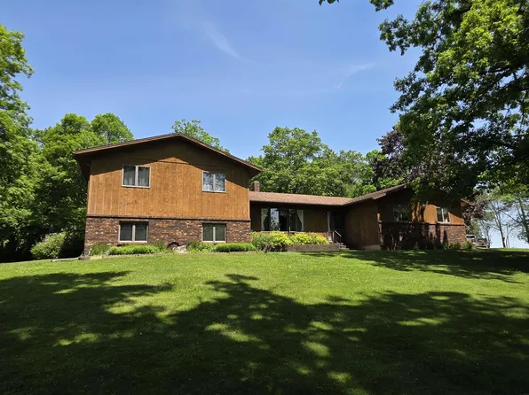 24155 115th St, Cresco, IA 52136