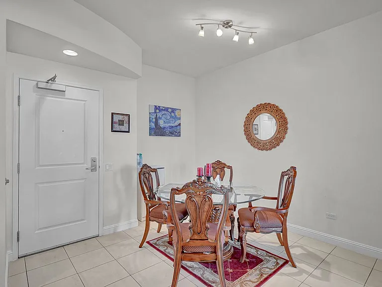 200 W Sahara Ave #811 — Photo 3