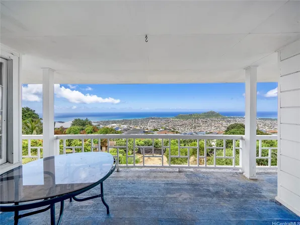 3843 Lurline Dr, Honolulu, HI 96816