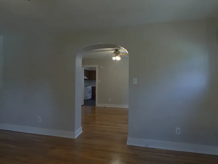 373 S Pacific Ave — Photo 13