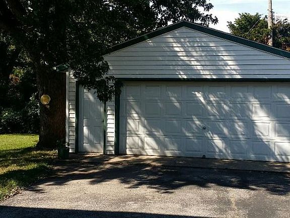 2nd image of 3633 Highway Ave