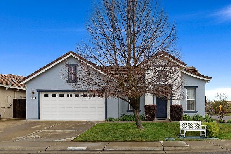 1st image of 8377 Almadine Dr
