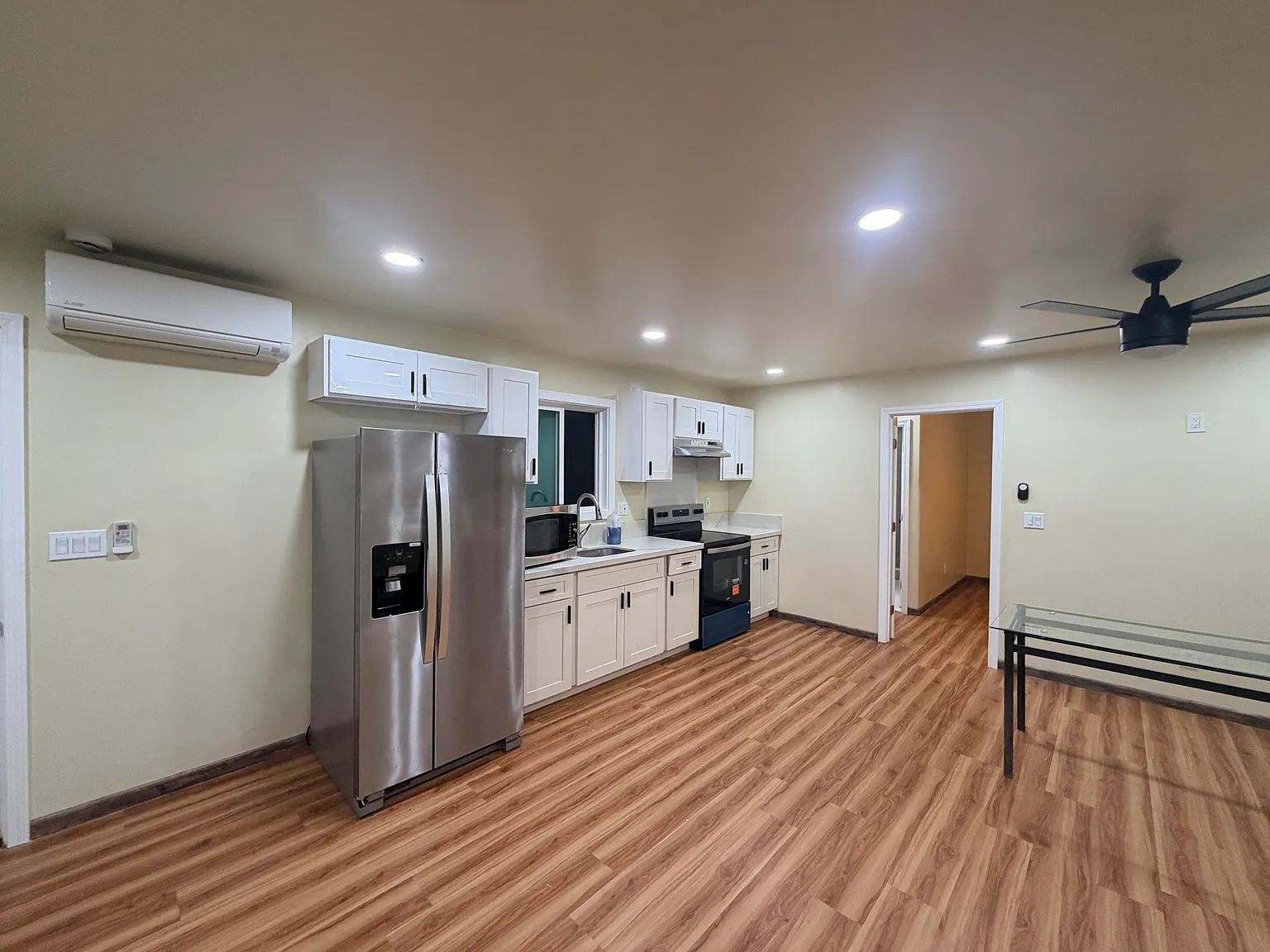 2 bed, 2198 sqft, $2,500 — Photo 2