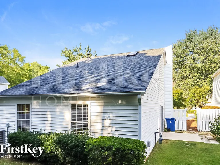 680 Crossbridge Aly — Photo 15