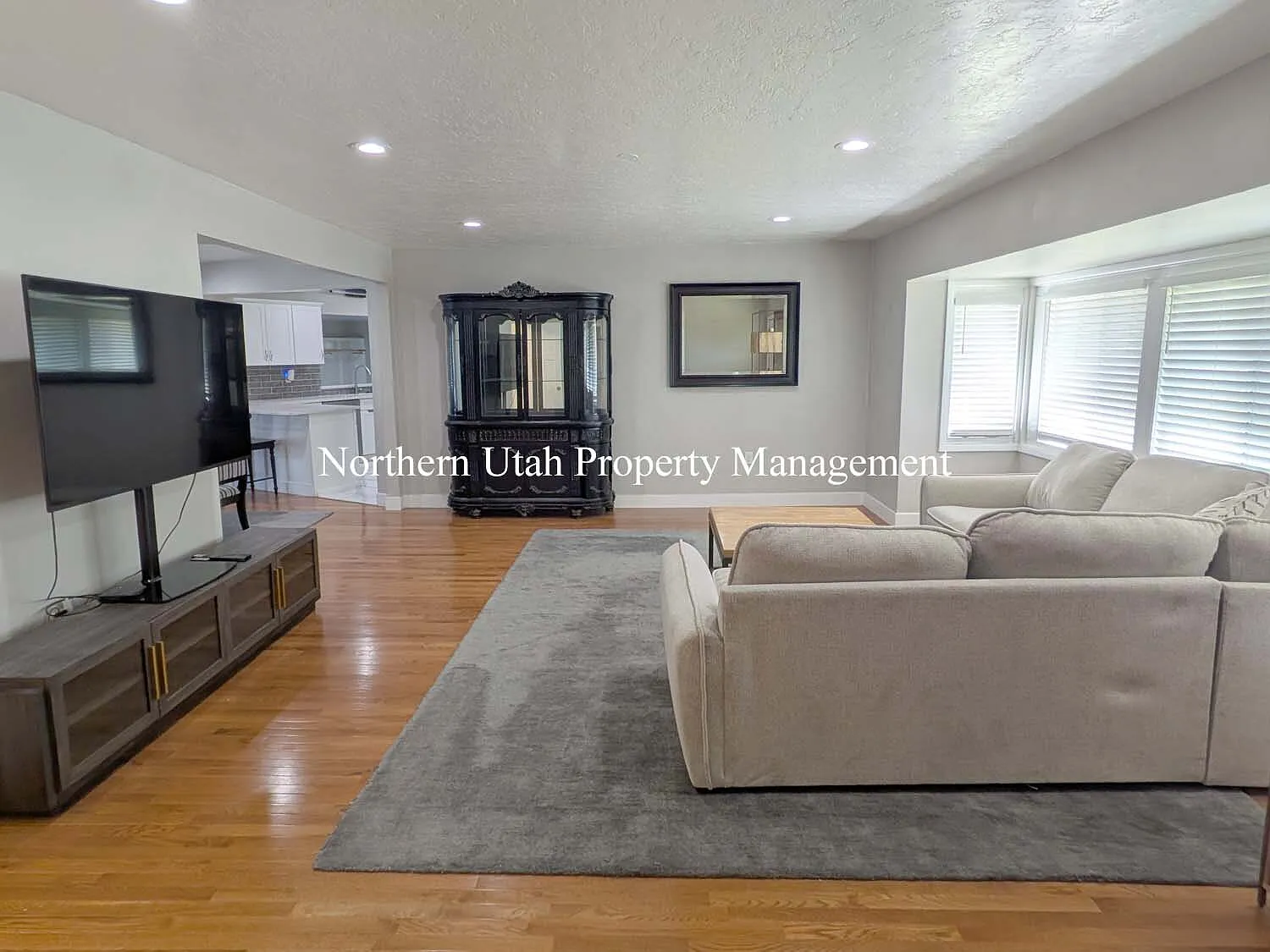 4 bed, 3.5 bath, 3161 sqft, $2,895 — Photo 3