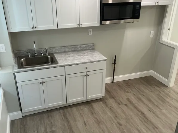 43 Crawford St APT 2, Fall River, MA 02724