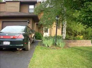 83 Meadowbrook Dr, Slingerlands, NY 12159