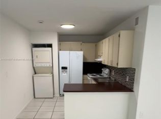 2727 NW 17th Ter APT 303, Miami, FL 33125