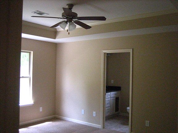 5th image of 2716 Brittany Ln