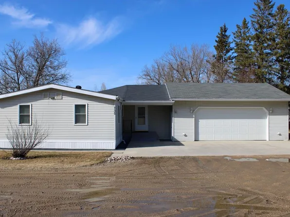 735 1st St S, Middle River, MN 56737