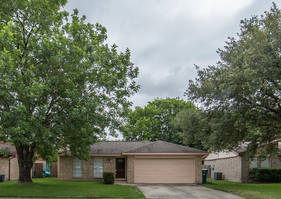 1st image of 3406 Pecan Grove Dr
