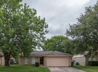 3406 Pecan Grove Dr, Baytown, TX 77521