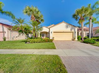 318 NW Breezy Point Loop, Port Saint Lucie, FL 34986