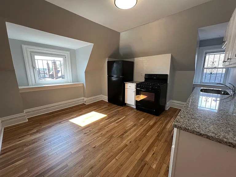 347 S. Fairmount Street — Photo 3