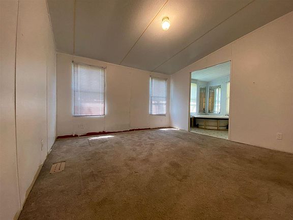5th image of 2125 Ivy Ln